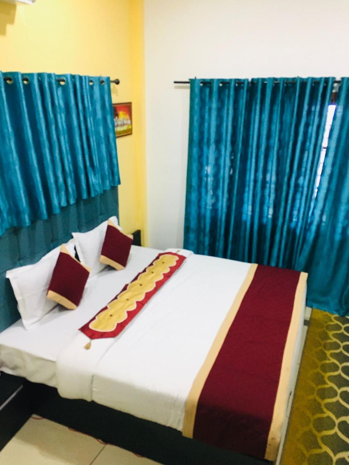 Hotel Sea View In Vypin Bagian luar foto